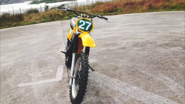 spent a lot of time to rebuild the 1979 RM250 смотреть онлайн
