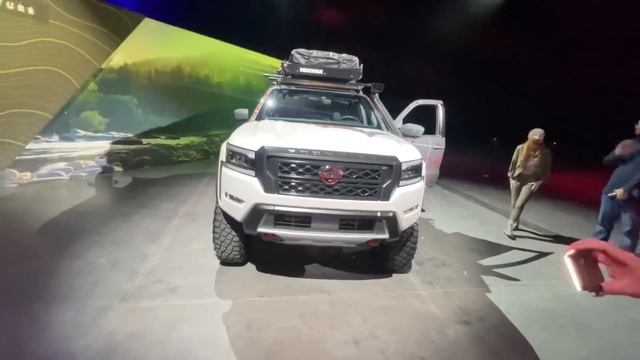Nissan Gets Rad & Brings Back the '80s With This Hardbody Frontier! смотреть онлайн