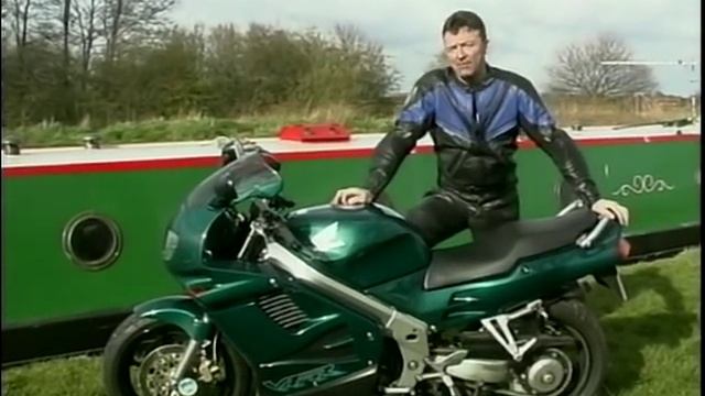 1994 - 1997 Honda VFR750 Review смотреть онлайн