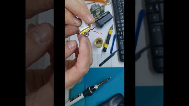 Разборка, ремонт видеорегистратора Mio MiVue i90 смотреть онлайн