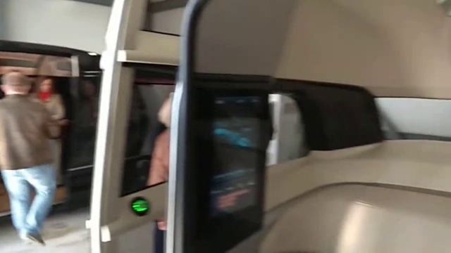 Салон беспилотного автобуса смотреть онлайн