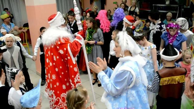 Новогоднее мероприятие в школе Хевел г Шумерля 26 декабря смотреть онлайн