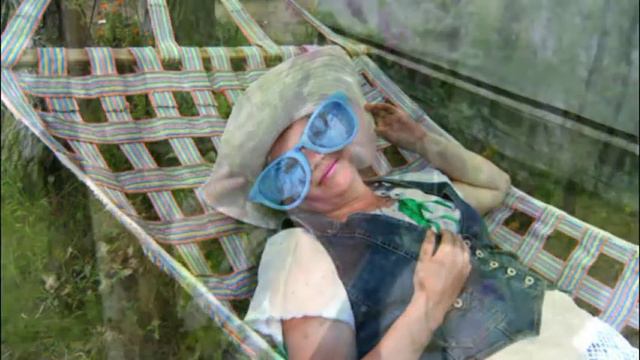 Лена - искусница-волшебница. И швец и жнец и на дуде игрец! смотреть онлайн