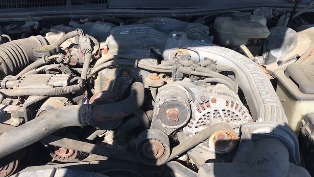 Old Ford Thunderbird Supercoupe at the Junk Yard смотреть онлайн