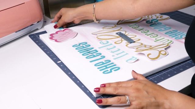 Applying Vinyl to a Canvas: DIY Home Decor смотреть онлайн