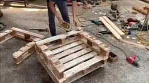 Дешевое КРЕСЛО ИЗ ПОДДОНОВ своими руками! Крутая идея для дачи!