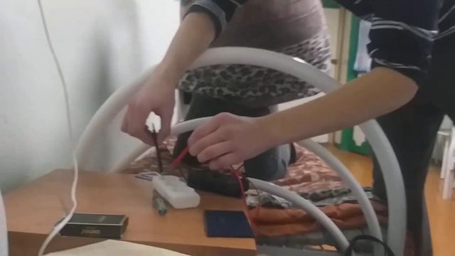 Горе электрики или как проверить напряжение ) смотреть онлайн