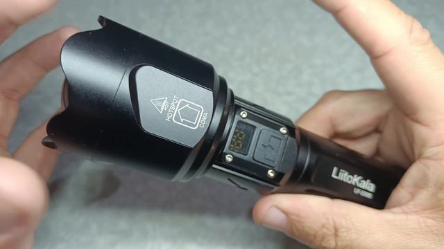 Lanterna Zoom Liitokala de Longo Alcance Lanterna Laser Liitokala LF-2305 1800 Lumens смотреть онлайн