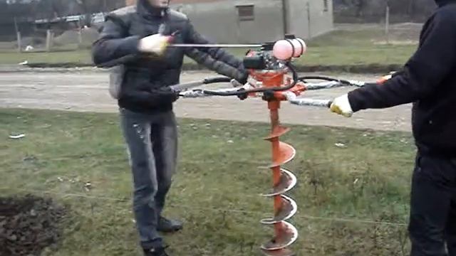 Работа ямобура Hitachi DA 300 E