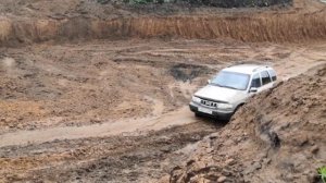 Нива VS Kia Sportage