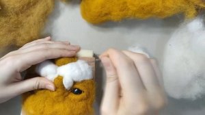 Валяние из шерсти. Как свалять мордочку кота из шерсти.