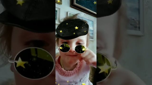 Развлекаемся с Анюткой. Всем желаем хорошего настроения и крепкого здоровья! ??? смотреть онлайн