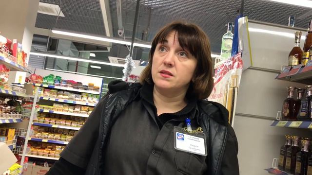Запрет на съёмку в Магазине АТБ. Распускают руки и кричат. Часть 1 смотреть онлайн