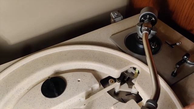 Kenwood Kd-2055 Turntable Auto Return Issue and Repair смотреть онлайн