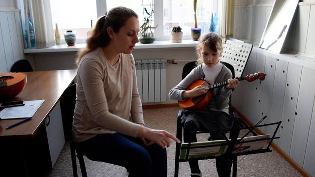 отрывок открытого урока Додоновой И. В., домра смотреть онлайн