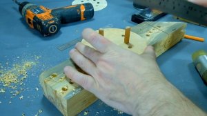 Приспособление для ручного фрезера для пазов. Красиво было на картинке...