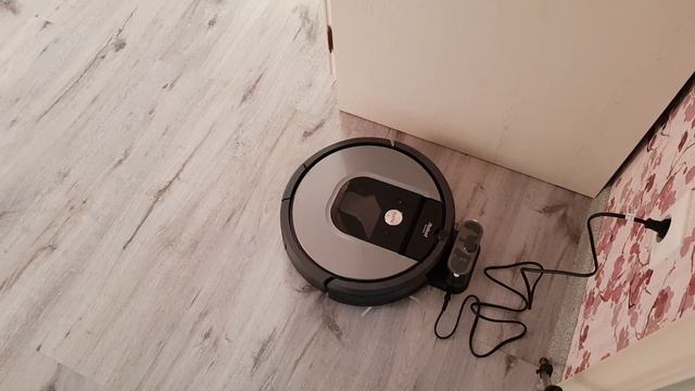 Самый классный сюрприз на день рождения// irobot roomba смотреть онлайн
