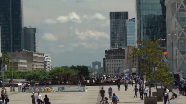 Большая арка Дефанс смотреть онлайн