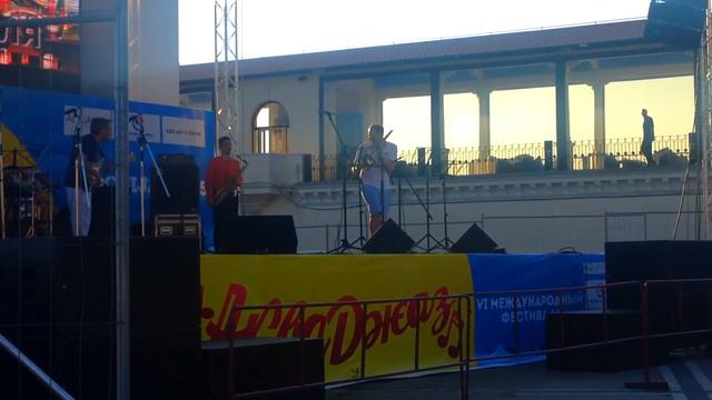 Сергей Долженов (тромбон) и Павел Панфилов (барабаны).Акваджаз 2015,Сочи смотреть онлайн