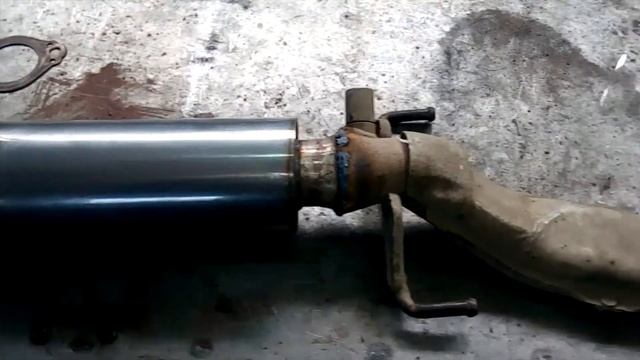 Удаление старого катализатора замена на пламегаситель на Mitsubishi Lancer 9 смотреть онлайн