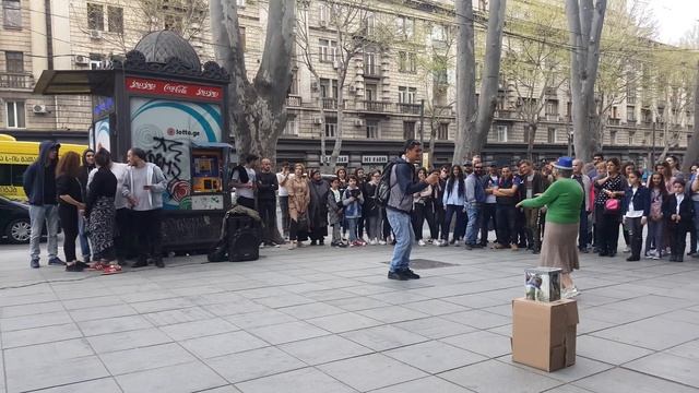 Tbilisi 14.04.2019 Танцы в центре Тбилиси смотреть онлайн