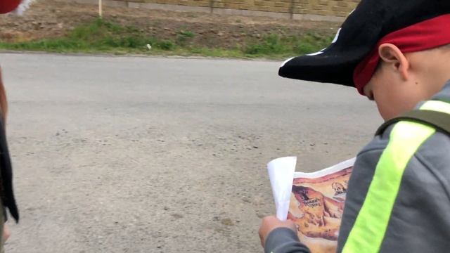 ИЩЕМ КЛАД В ЛЕСУ!!!ОТПРАВИЛИСЬ В ПУТЕШЕСТВИЕ!!!СЮРПРИЗ В КОНЦЕ!!!