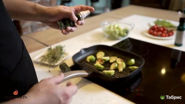 Mandarin Gourmet. Филе морского окуня на подушке из овощей. смотреть онлайн