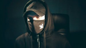 СУЩНОСТЬ С ЗАГРОБНОГО МИРА ВЫШЛА ИЗ ЗЕРКАЛА АНАЛИТИКА