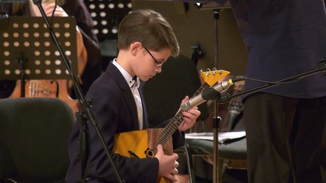 Concert for violin and orchestra in A minor Antonio Vivaldi. Egor Komarov - Balalaika. смотреть онлайн