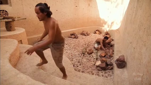 100 дней Строительство современной подземной хижины с травяной крышей и бассейном смотреть онлайн