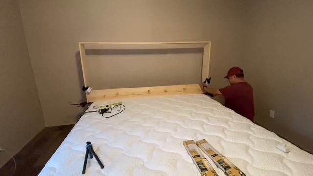 Cómo hacer una cama King size flotante con luces LED смотреть онлайн
