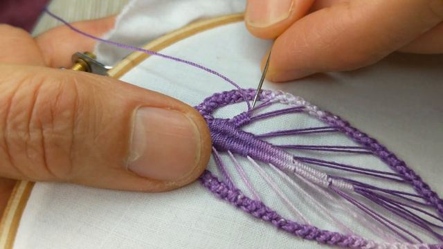 UMPLUTURA PETALE LASETA 48/ ROMANIAN POINT LACE смотреть онлайн