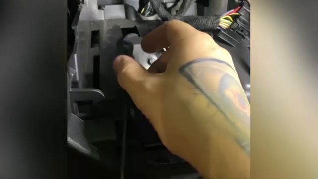 ADAPTAÇÃO SYNC 2.5 EM UM FORD KA MODELO DE 2014 à 2017 FICOU SURREAL!! смотреть онлайн