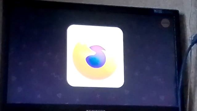 Угадываю какой логотип из двух вариантов правильный + угадываю логотип по его ухудшенной версии.