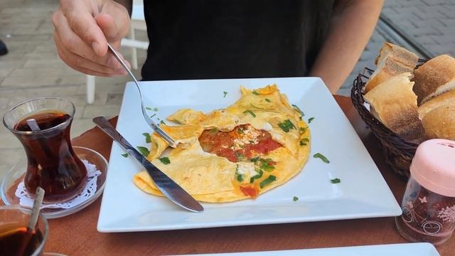 Турция: сколько стоит поесть в Анталии. Уличная еда и еда в кафе. смотреть онлайн