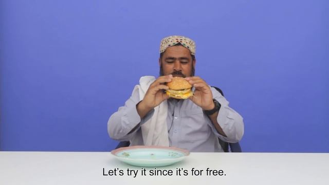 Tribal People Try American Burgers For The First Time смотреть онлайн