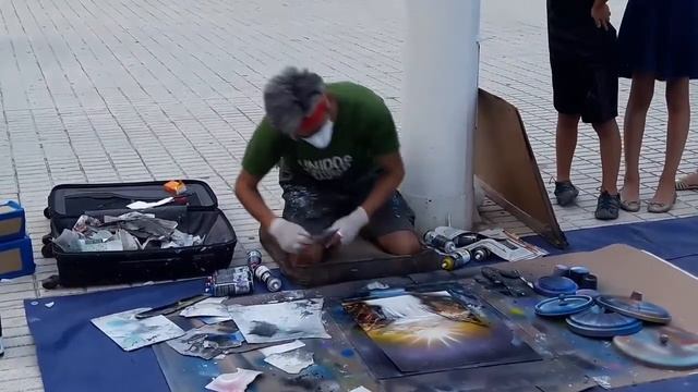 Испания / Еда я люблю тебя / Уличный художник смотреть онлайн