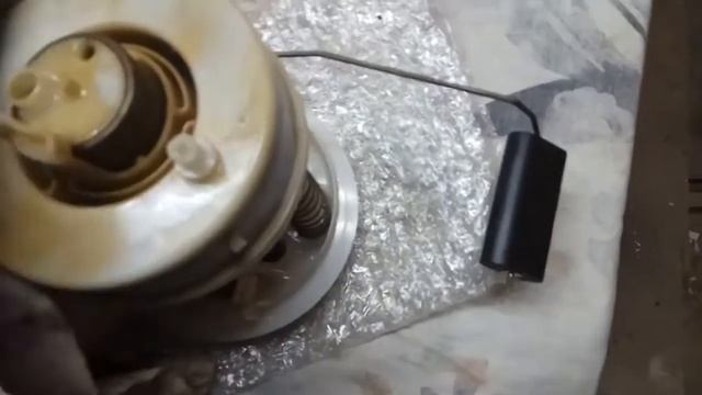 Замена топливного фильтра на РЕНО САНДЕРО смотреть онлайн