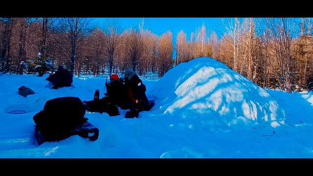 #bushcraft Строительство снежной хижины. Ночёвка. смотреть онлайн