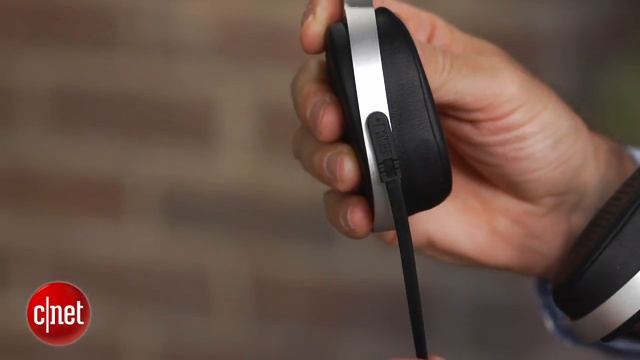 KEF M500 on-ear headphones: Sleek and comfy смотреть онлайн