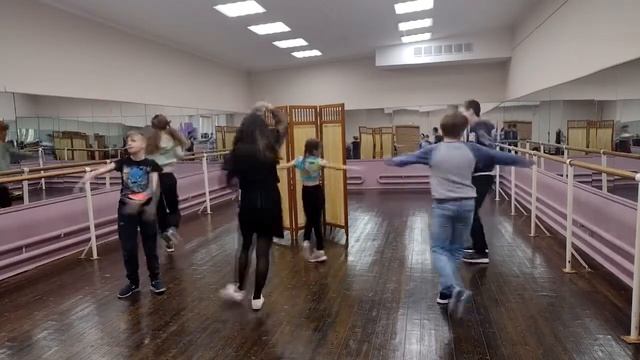 Театральная студия "Атмосфера". Поздравление с 8 марта. (открытый урок) смотреть онлайн