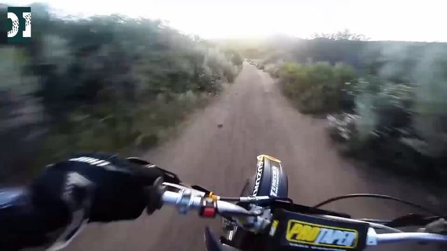 Suzuki RM 250 trail riding - power of 2 stroke смотреть онлайн