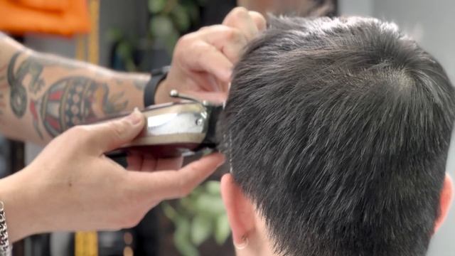 Квифф/Чёлка с элементом фэйд на азиатские волосы. Quiff Hairstyle With Skinfade. Asian Hair