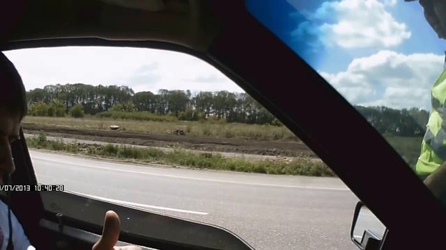 Сотрудник непонятно чего. Юрист в погонах. На трассе Красноармейск - Першетравенск смотреть онлайн