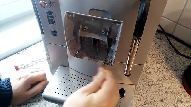 Bosch TES 50251 DE /06 verstopften Auslauf reinigen смотреть онлайн