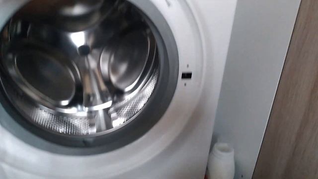 Обзор стиральной машины Hotpoint Ariston VMSF501 2022 года выпуска. смотреть онлайн