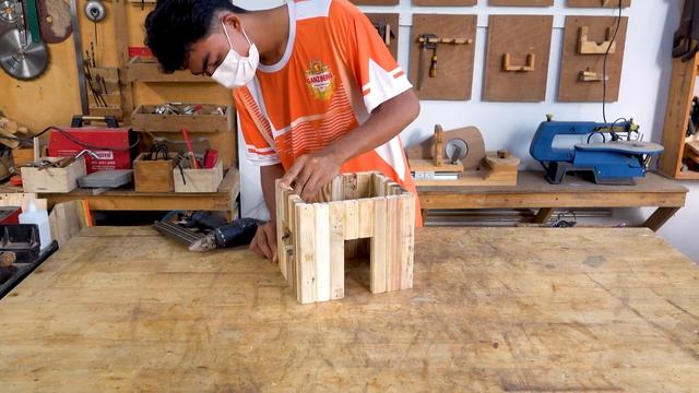 How To Make DIY Wooden Bird Feeder From Old Pallets