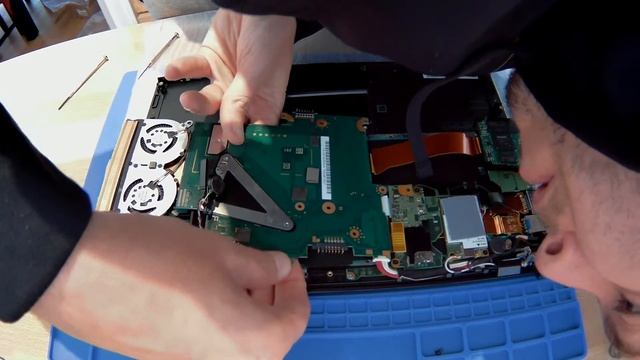 Replacing the motherboard of a Sony Vaio SVZ13 смотреть онлайн