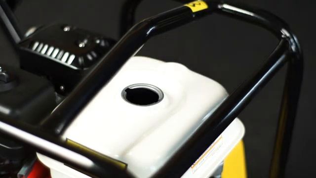 Видеоинструкция Champion: Виброплита. Комплектность, подготовка, запуск смотреть онлайн