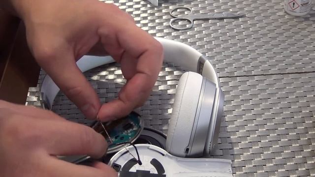 beats by dr dre solo 2 wireless / solo 3 wireless repair one side not working / part 1 смотреть онлайн